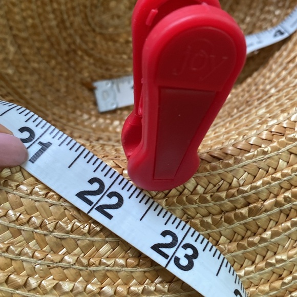 The Summer straw hat in great condition - Picture 13 of 13